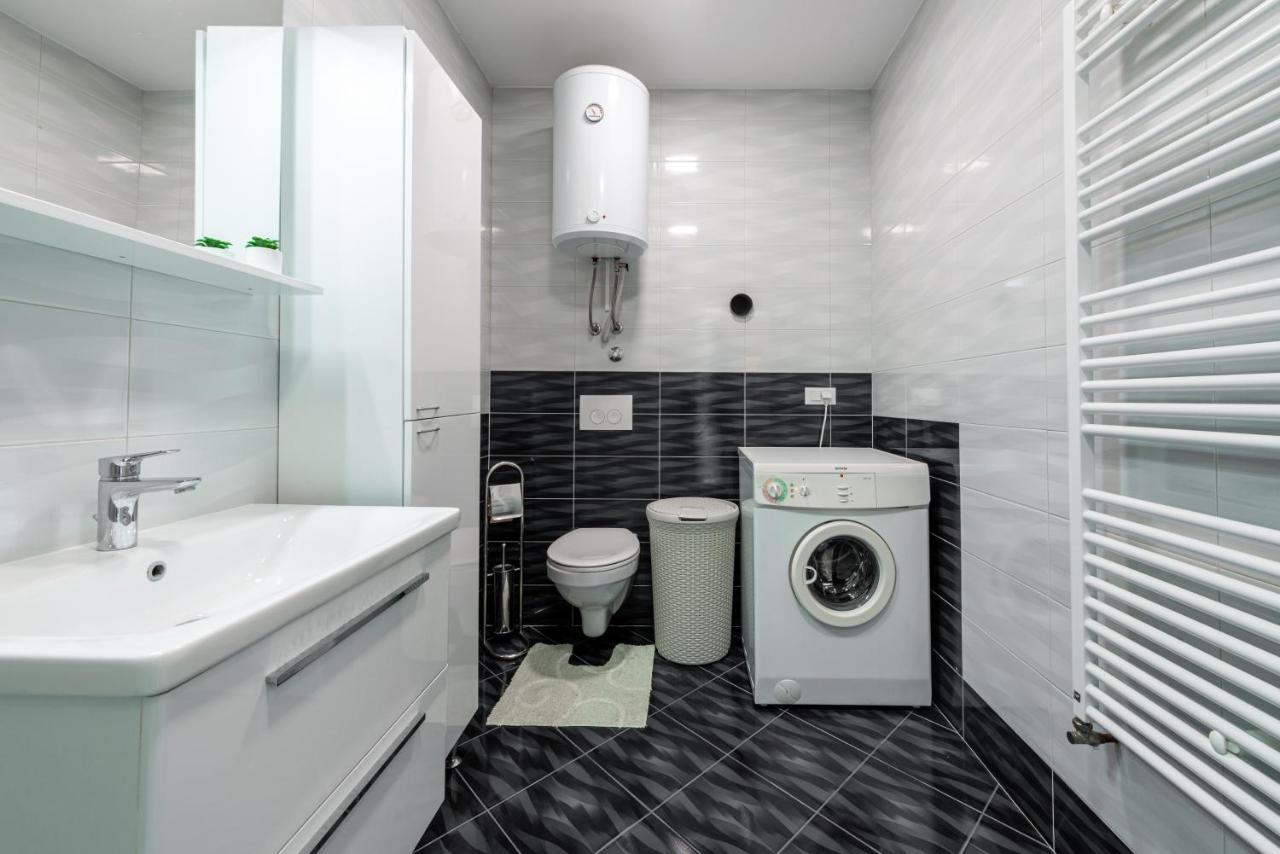Village Apartments Mimi Pridvorje ภายนอก รูปภาพ